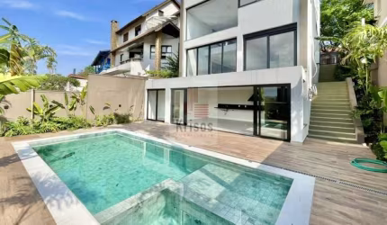 Linda Casa Nova Moderna. Integração e Conforto em Cada Detalhe!