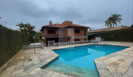 Exclusiva Casa de Alto Padrão em Tijolos Aparentes ? Conforto e Luxo no Coração da Granja Viana!