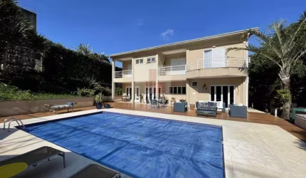 Luxuosa Casa Contemporânea na Granja Vianna ? Conforto e Estilo em Cada Detalhe!