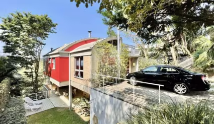 Casa Contemporânea de Alto Padrão - Sofisticação e Conforto!