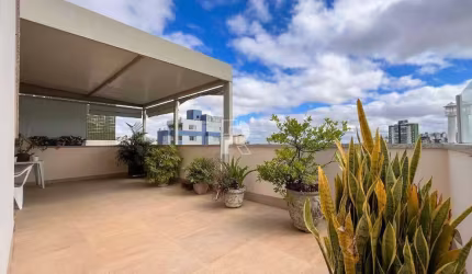 Cobertura triplex à venda com aproximadamente 260m² – 4 quartos, 2 suítes e 2 vagas – Buritis.