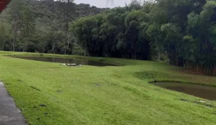 Fazenda à venda no Centro, Embu-Guaçu  por R$ 1.300.000