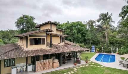 Casa com 4 quartos à venda no São Lourenço, Bertioga  por R$ 1.900.000