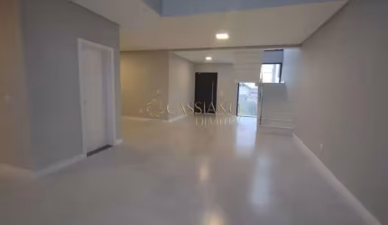 Sobrado à venda de 236m² | 03 dormitórios, sendo suítes e 04 vagas de garagem | Condomínio Verana - Loteamento Verana | São José dos Campos |