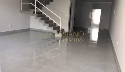 Sobrado à venda de 180m² | 03 dormitórios, sendo todos suítes e 04 vagas de garagem | Monte Castelo - São José dos Campos |