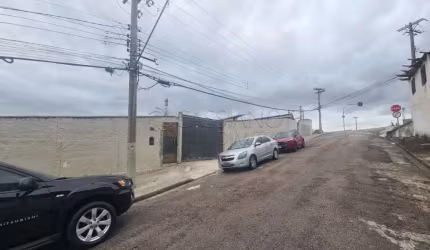 Galpão à venda de 341m² | 03 banheiros e 05 vagas de garagem | Vila São Bento - São José dos Campos |