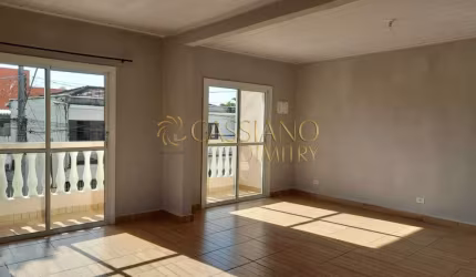 Sobrado à venda de 100m² | 03 dormitórios, sendo 01 suíte e 02 vagas de garagem | Santana - São José dos Campos |