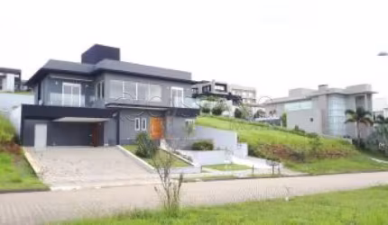 Sobrado à venda de 311m² | 05 dormitórios, sendo suítes e 04 vagas de garagem | Condomínio Reserva do Paratehy Norte - Urbanova | São José dos Campos |
