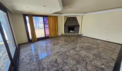 Casa térrea comercial à venda de 450m² | 04 banheiros e 06 vagas de garagem | Jardim Esplanada - São José dos Campos |
