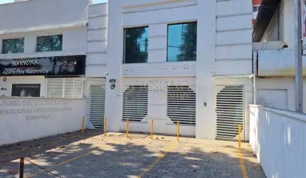 Ponto comercial para venda e locação de 190m² | 03 banheiros e 03 vagas de garagem | Jardim Apolo I - São José dos Campos |