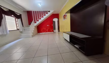 Sobrado à venda de 170m² | 03 dormitórios, sendo 01 suíte e 02 vagas de garagem | Bosque dos Ipês - São José dos Campos |