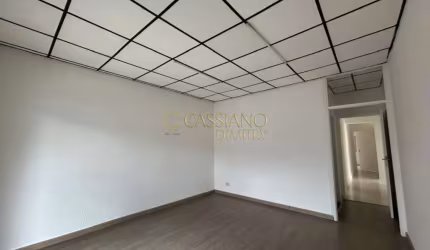 Casa comercial para locação de 180m² | 02 banheiros e 04 vagas de garagem | Vila Rubi - São José dos Campos |