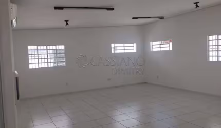 Sala comercial para locação de 61m² | 01 banheiro e 04 vagas de garagem | Jardim Maringá -  São José dos Campos |