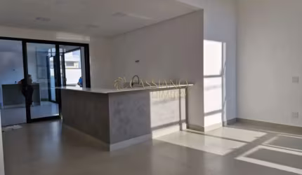 Casa à Venda de 180m² | 03 dormitórios sendo 01 suíte e 03 vagas de garagem | Condomínio Residencial Reserva Rudá -  Bairro Floresta