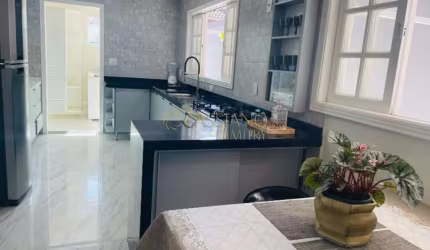 Sobrado à venda de 480m² | 04 dormitórios, sendo 03 suítes e 04 vagas de garagem | Condomínio Sunset Park - Jardim Aquarius | São José dos Campos |