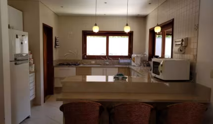 Casa Assobradada à venda de 235m² | 04 dormitórios, sendo suítes e 04 vagas de garagem |  Portal da Olaria - São Sebastião |
