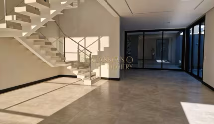Sobrado à venda de 271,98m² | 03 dormitórios, sendo 02 suítes e 02 vagas de garagem | Condomínio Reserva Aruanã - Bairro da Floresta | São José dos Campos |