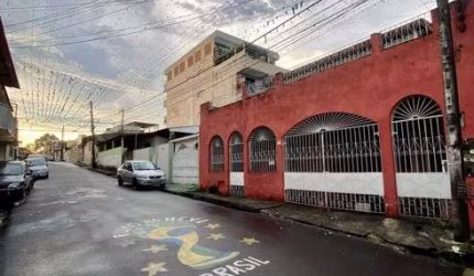 Casa para venda possui 250 m2 com 3 quartos em São Jorge - Manaus - Amazonas