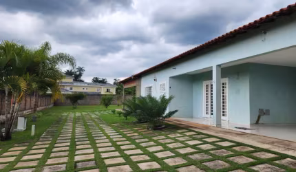 -Excelente Casa Térrea 4 quartos 3 suítes localização privilegiada no Park Way