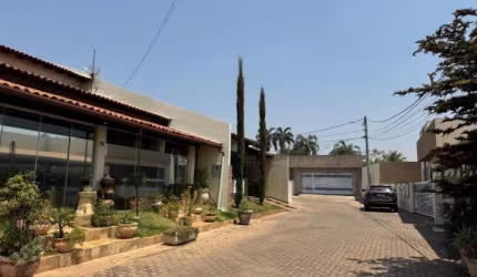 -Excelente Casa 3 Quartos- 03 Suítes- Condomínio Fechado- Localização Privilegiada