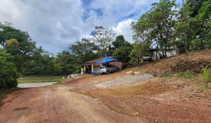 -Chácara área comercial as margens da BR 060 ideal para comercio.