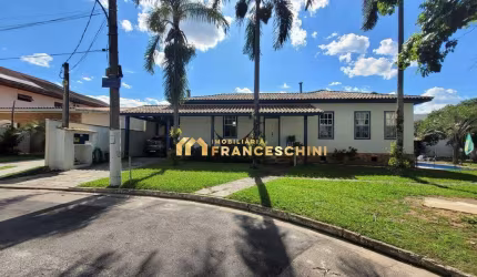 LINDA CASA de FAZENDA - VENDA - CONDOMÍNIO FECHADO - JARDIM DAS COLINAS - 1500m2 de TERRENO