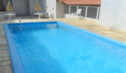 Apartamento na Região do Fórum á 01 quadra da praia.