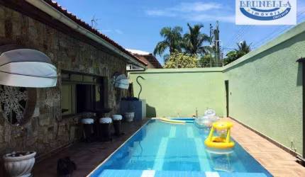 Casa com 3 dormitórios no Virginia II