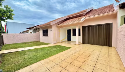 Casa 112m² - Terreno 318m² - A poucos passos do Supermercado Allmayer da Av. Irio Jacob Welp