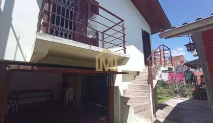 Casa à venda no bairro Medianeira em Caxias do Sul/RS