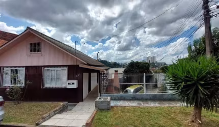 Casa à venda no bairro Planalto em Caxias do Sul/RS