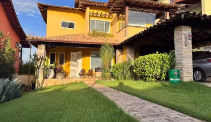 Deslumbrante Casa 3 quartos  sendo 1 suite , com piscina , total conforto em Condomínio no Sapê