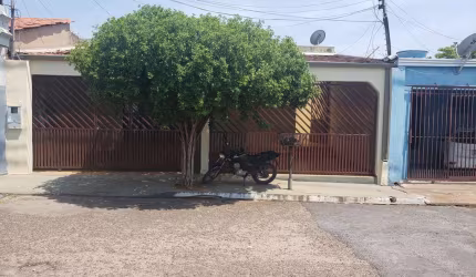 Casa para Venda em Cuiabá, Coophamil, 2 dormitórios, 1 suíte, 2 banheiros, 3 vagas