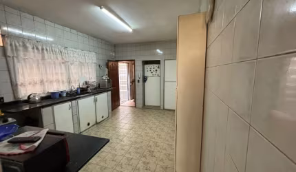 Casa assobradada para venda, 3 dormitórios - 2 vagas - Jardim Maringá