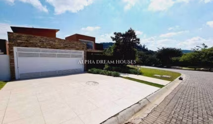 Casa à Venda em Alphaville - Santana de Parnaíba/SP