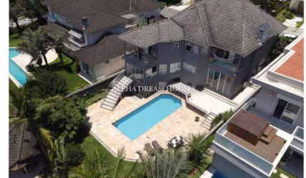 Impressionante Residência com 700 m² em Localização Exclusiva