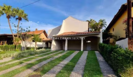 Casa com Vista Privilegiada e Potencial para Retrofit no Alpha 2