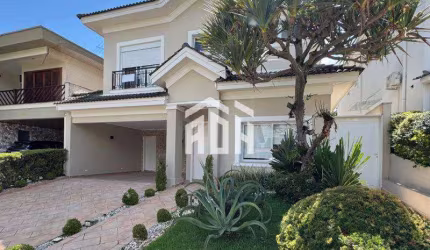 Casa de Condomínio com 390m² – Locação Mobiliada ou Venda em Alphaville