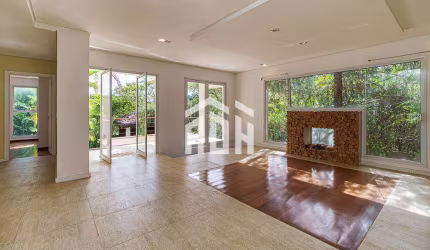 Oportunidade Imperdível - Casa de Alto Padrão em Excelente Localização