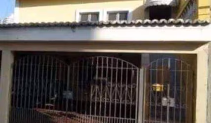 Sobrado comercial próximo a Av Kenedy.