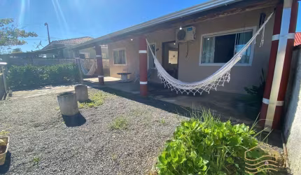 Casa com 3 quartos sendo 2 suítes em Balneário Barra do Sul - Salinas