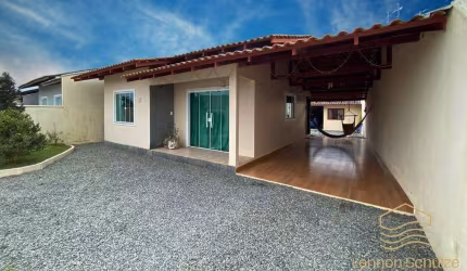 Casa em alvenaria fundos para o rio - Balneário Barra do Sul -centro