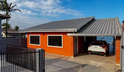 Casa Fundos lagoa c/ 5 quartos em Balneário Barra do Sul - Bairro Pinheiros
