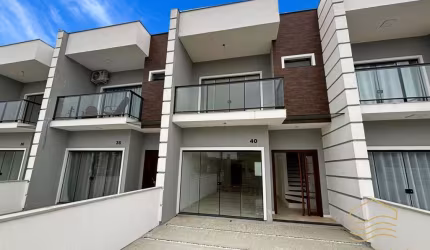 Sobrado 3 quartos sendo uma suíte em Balneário Barra do Sul - Costeira