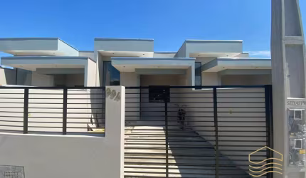 Casa geminada 3 quartos à150m do mar em Baln. Barra do Sul- Salinas
