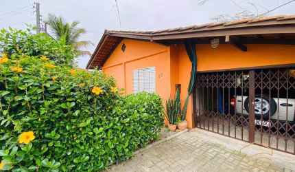 Casa de 3 Dormitórios, AT 822,00m² - Balneário Barra do Sul - Centro