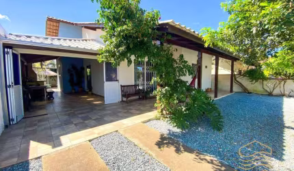 Casa  AVERBADA 3 dormitórios 300 metros do mar - Bal. Barra do Sul Salinas