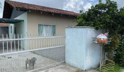 Casa 3 quartos mais Edícula no Centro de Balneário Barra do Sul -