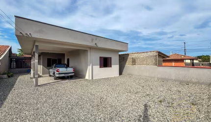 Casa de laje com 2 quartos sendo 1suíte em Balneário Barra do Sul - Salinas