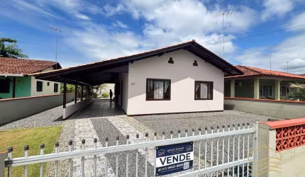 Casa perto da lagoa Maria Fernanda - Balneário Barra do Sul
